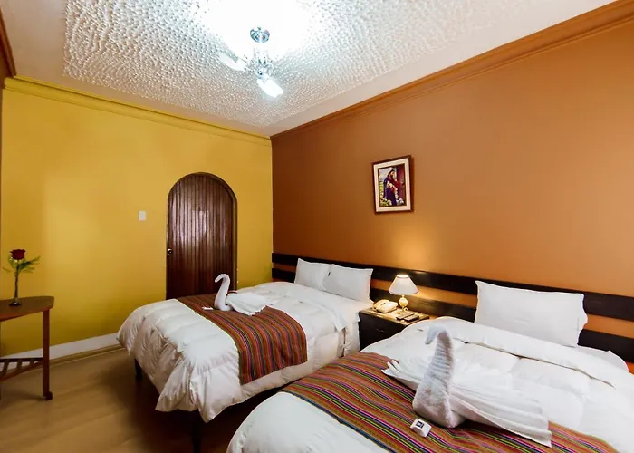 Carlos V Hotel 2*