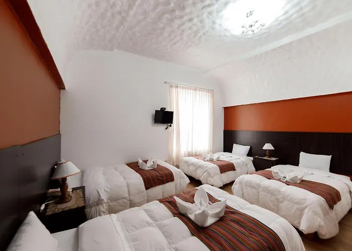 Carlos V Hotel 2*